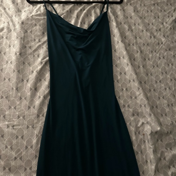 E.L.H BODY CON DRESS EMERALD - Picture 6 of 7